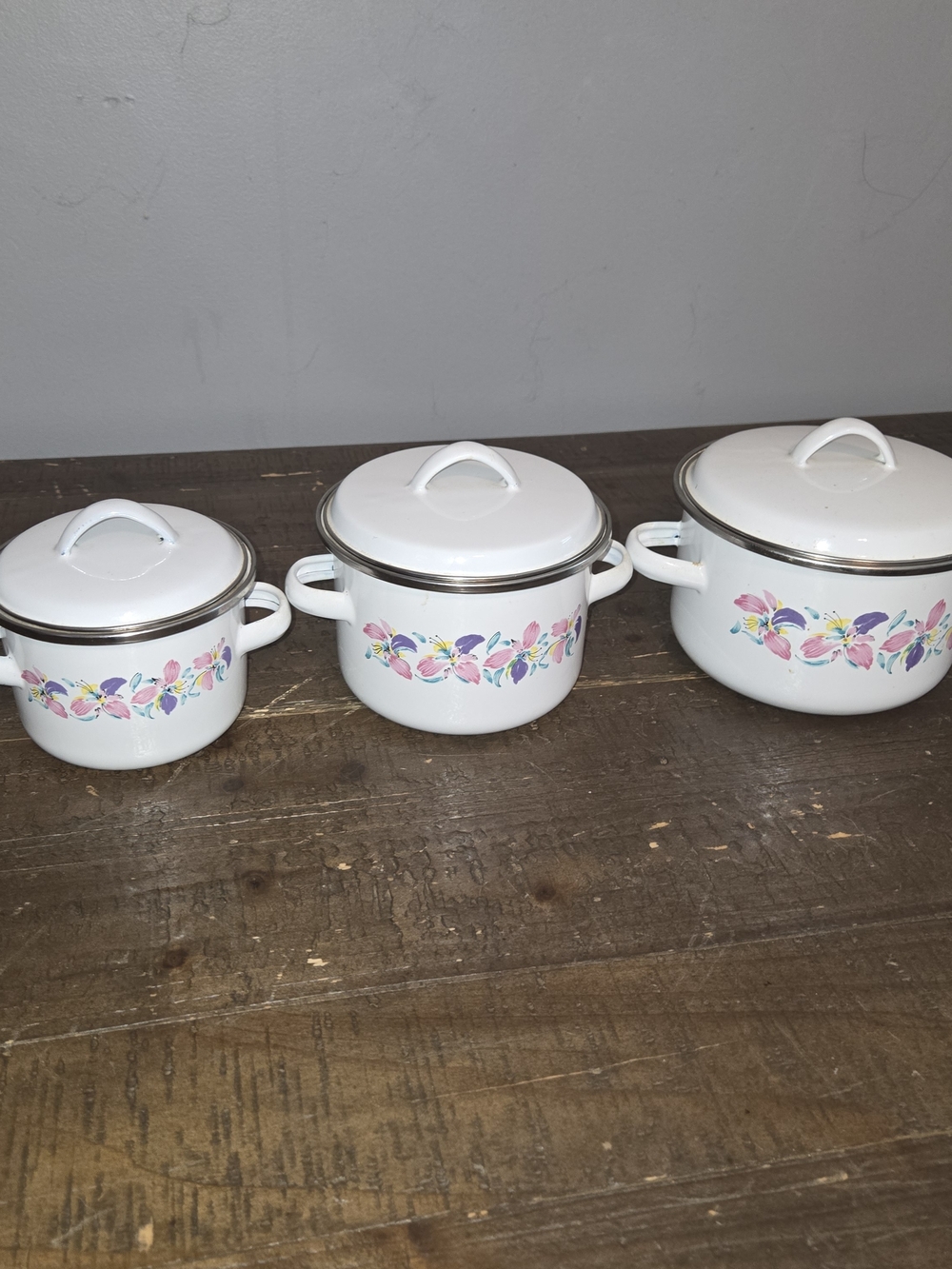 Vintage Floral Enamelware Pot Set of 3 w/ Lids Made in Indonesia Retro Cookware